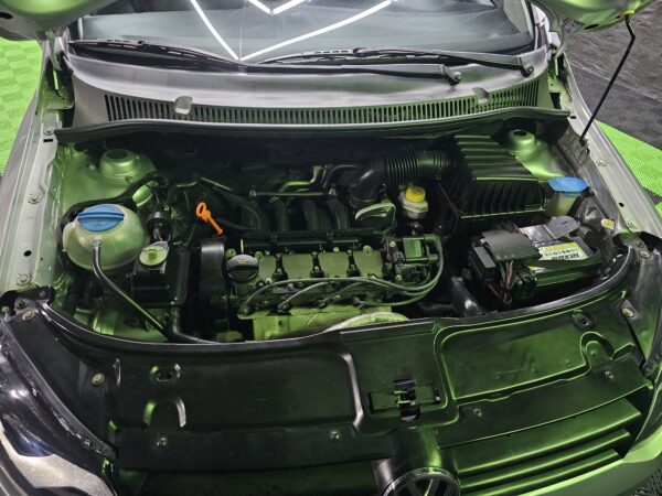 Volkswagen Fox - Image 11