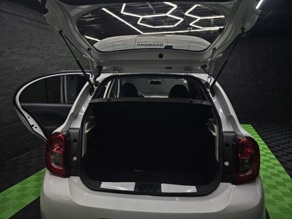 Nissan March Media Tech Puré Drive - Image 8