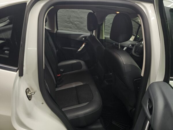Citroën C3 1.6 Exclusive Pack My Way – 2013 - Image 5