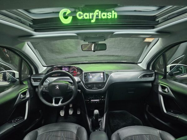Peugeot 208 Pack Cuir - Image 3