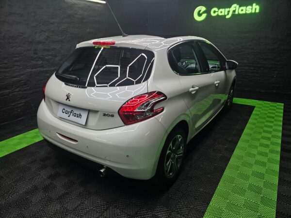 Peugeot 208 Pack Cuir - Image 4