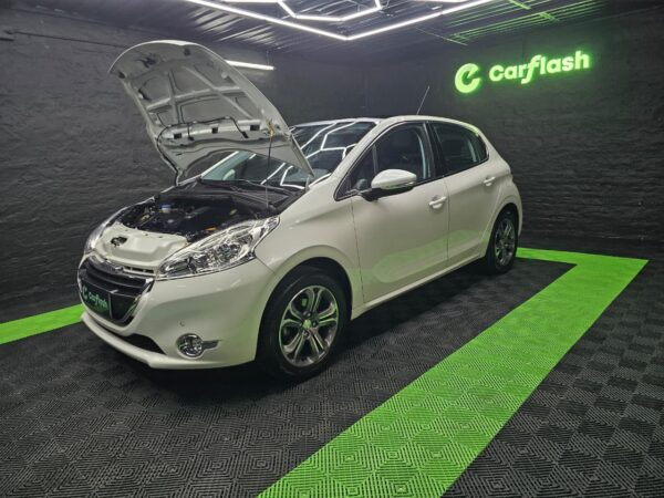 Peugeot 208 Pack Cuir - Image 5
