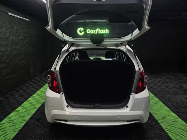 Honda Fit EX - Image 15