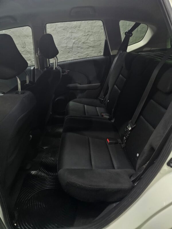 Honda Fit EX - Image 12