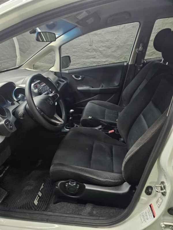 Honda Fit EX - Image 11