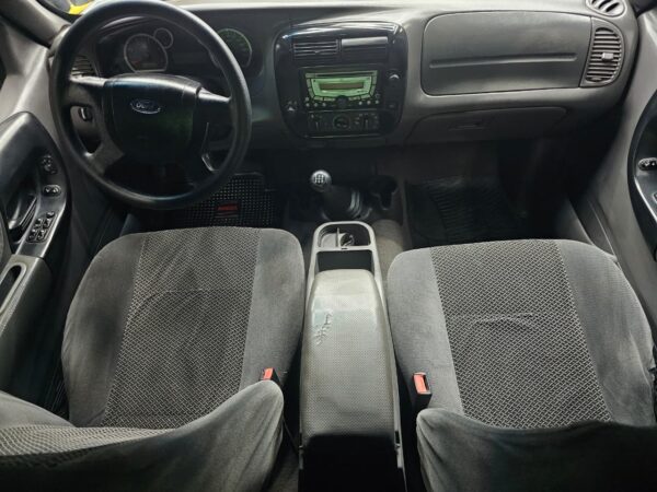 Ford Ranger DC 4X2 XLT 3.0L D - Image 8