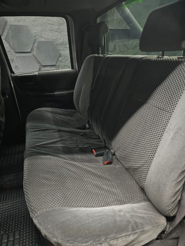 Ford Ranger DC 4X2 XLT 3.0L D - Image 10