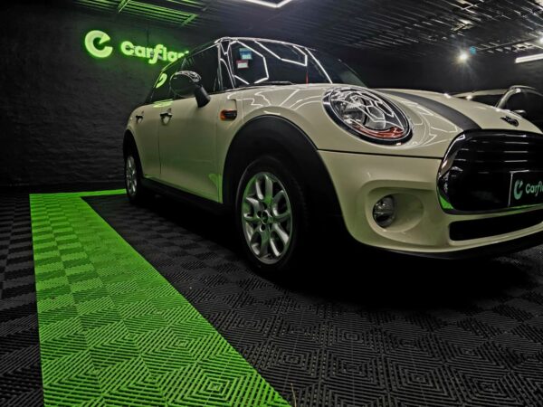 Mini Cooper - Image 2