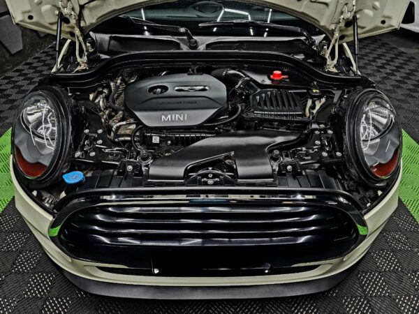 Mini Cooper - Image 12