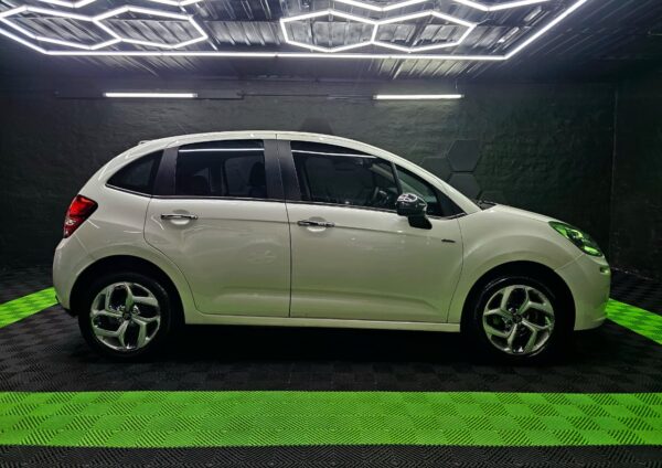 Citroën C3 1.6 VTi 115 Exclusive - Image 10