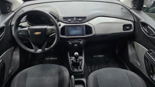 Chevrolet Onix 1.4 LS Joy 5p L16 2018 - Image 11