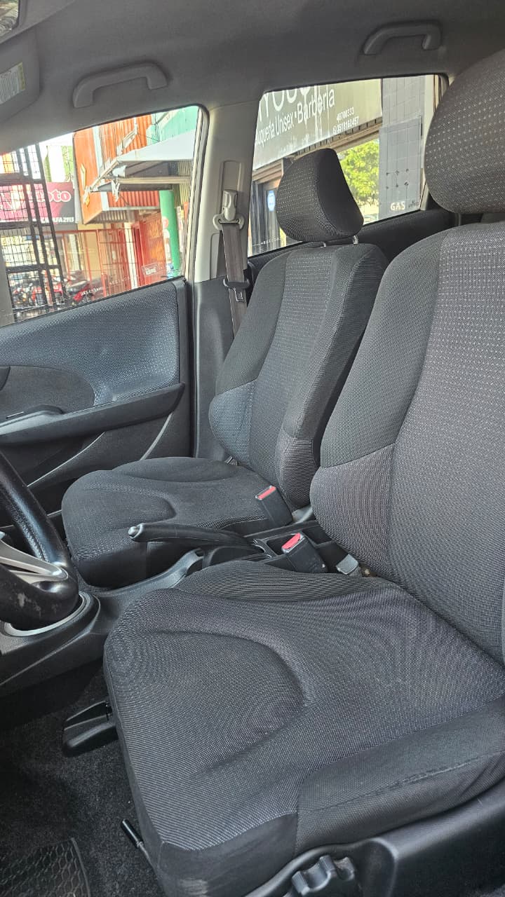 Honda Fit 1.4 LX 5P L09 – Mod: 2010 - Image 10