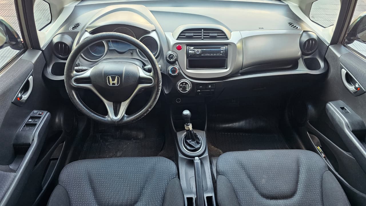 Honda Fit 1.4 LX 5P L09 – Mod: 2010 - Image 9
