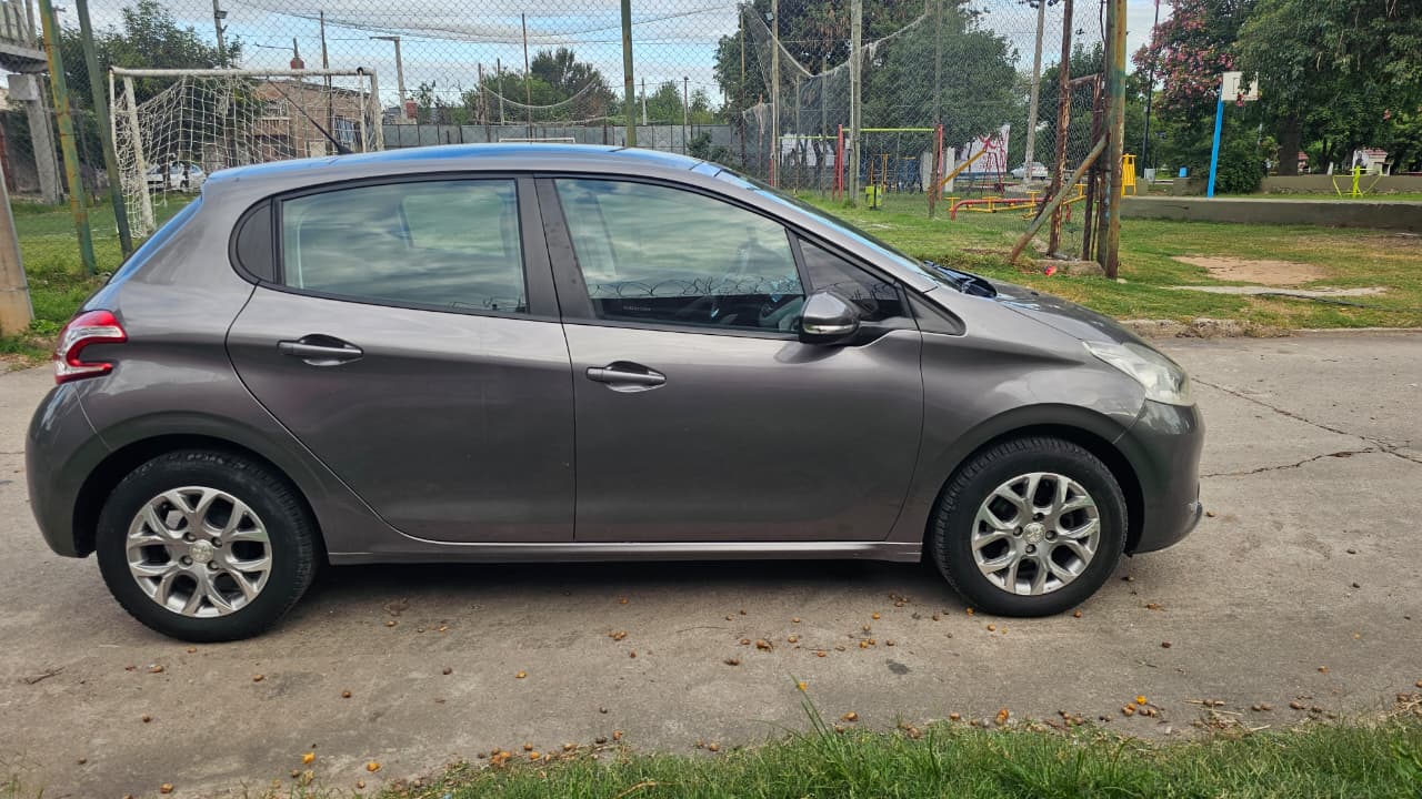 Peugeot 208 1.6 Allure 5P L13 Mod 2013 - Image 8