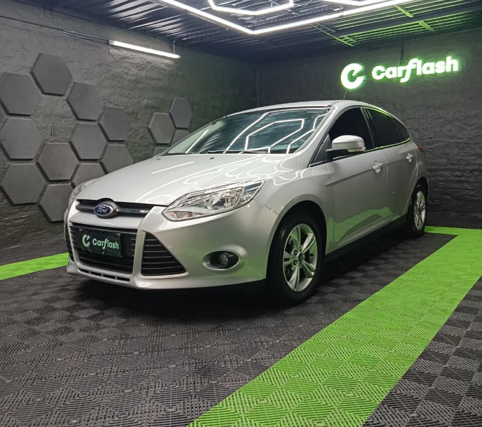 Ford Focus 5P 1.6 MT S – 2015