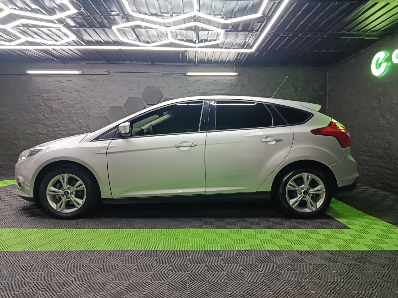 Ford Focus 5P 1.6 MT S – 2015 - Image 5