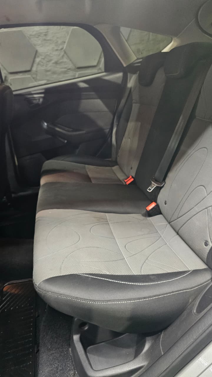 Ford Focus 5P 1.6 MT S – 2015 - Image 11