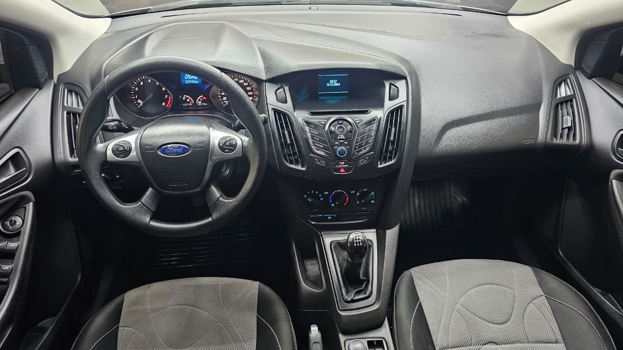 Ford Focus 5P 1.6 MT S – 2015 - Image 12