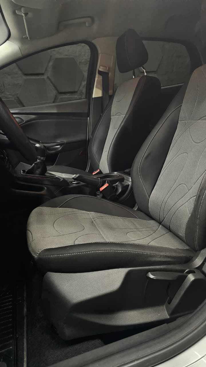 Ford Focus 5P 1.6 MT S – 2015 - Image 10