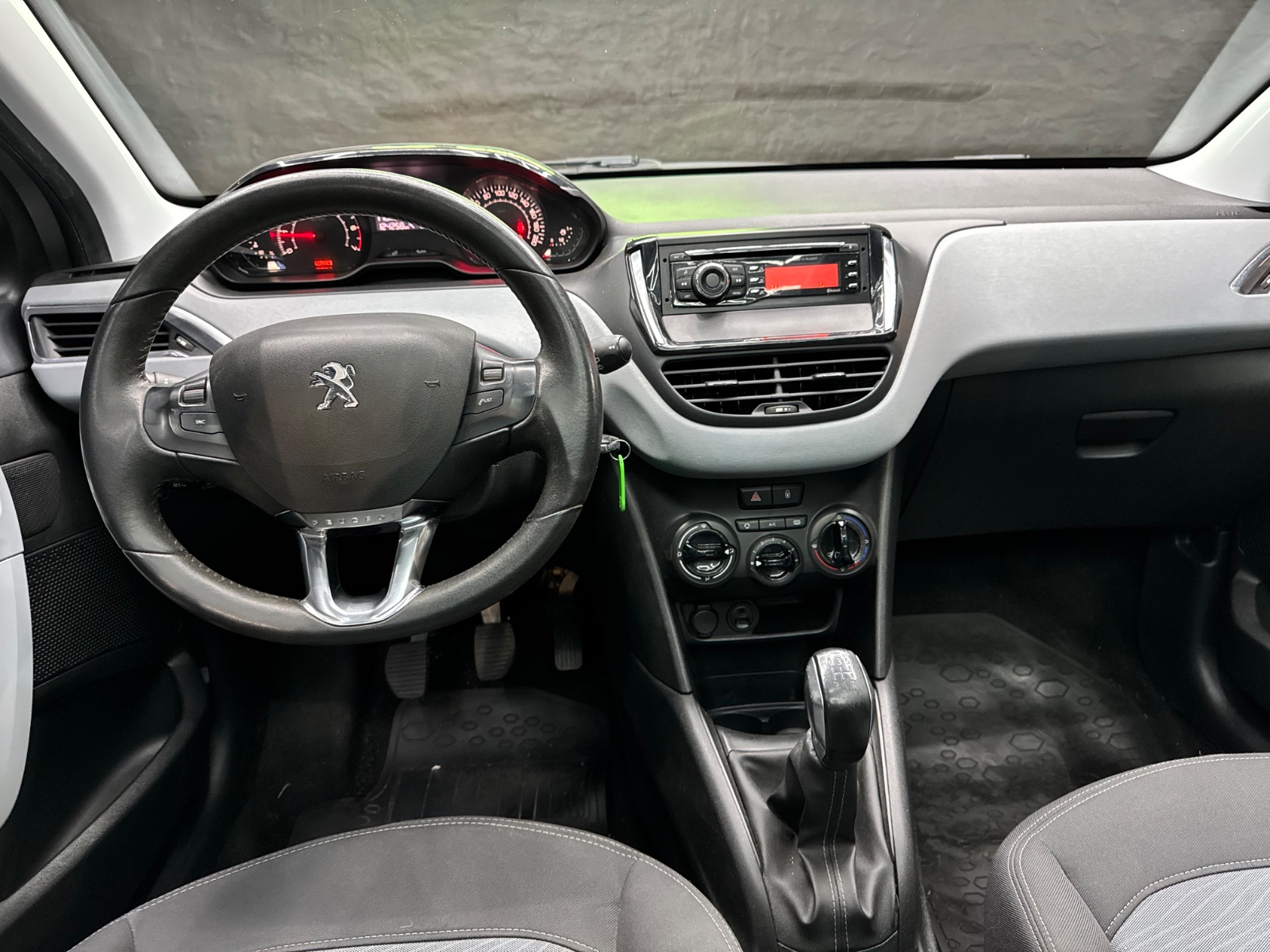 Peugeot 208 1.6 Allure 5P L13 Mod:2013 - Image 10