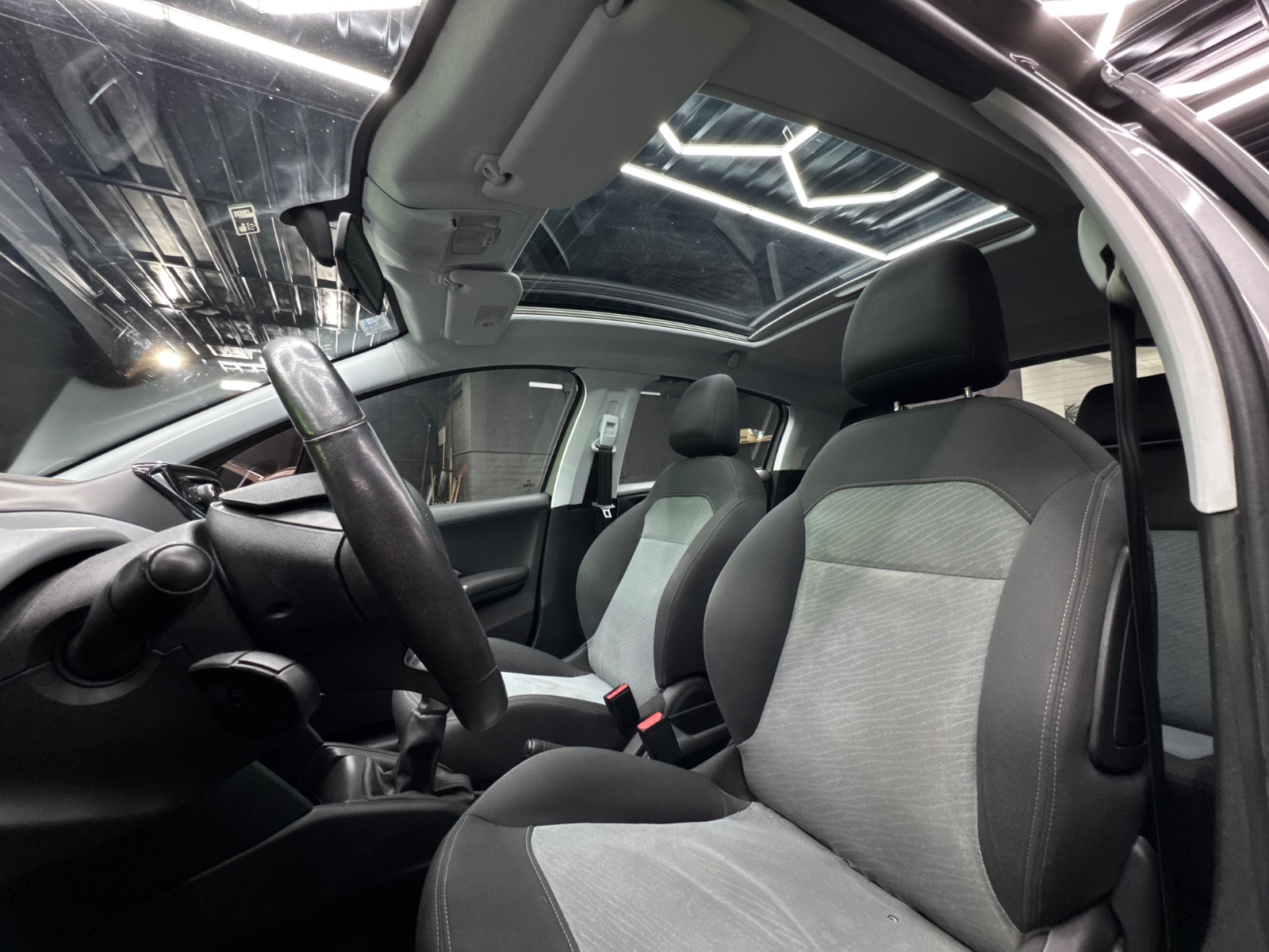 Peugeot 208 1.6 Allure 5P L13 Mod:2013 - Image 9