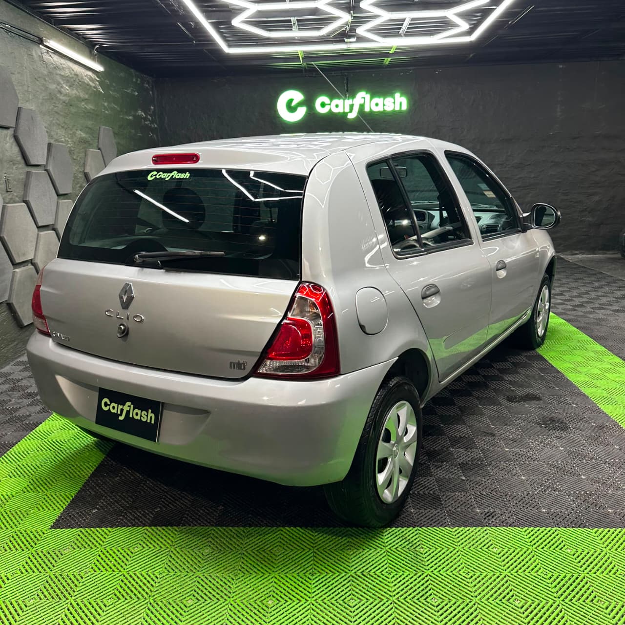 Renault Clio Mio Confort 1.2 Mod:2013 - Image 2