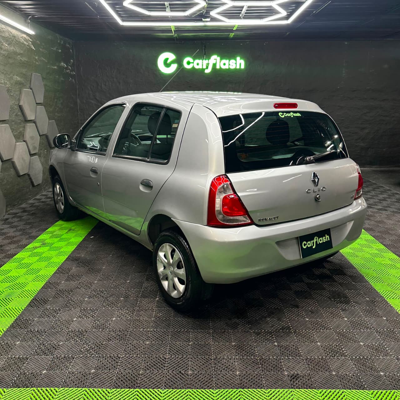 Renault Clio Mio Confort 1.2 Mod:2013 - Image 4