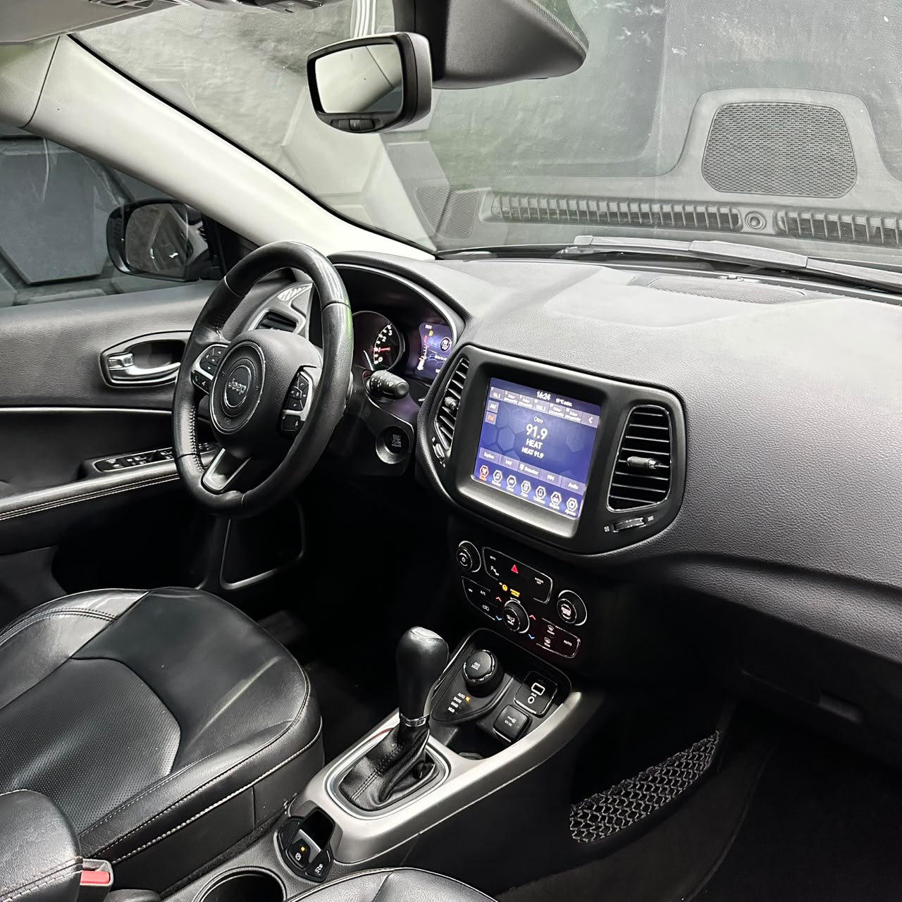 Jeep Compass 2.4 Longitude At9 4x4 2019 - Image 8