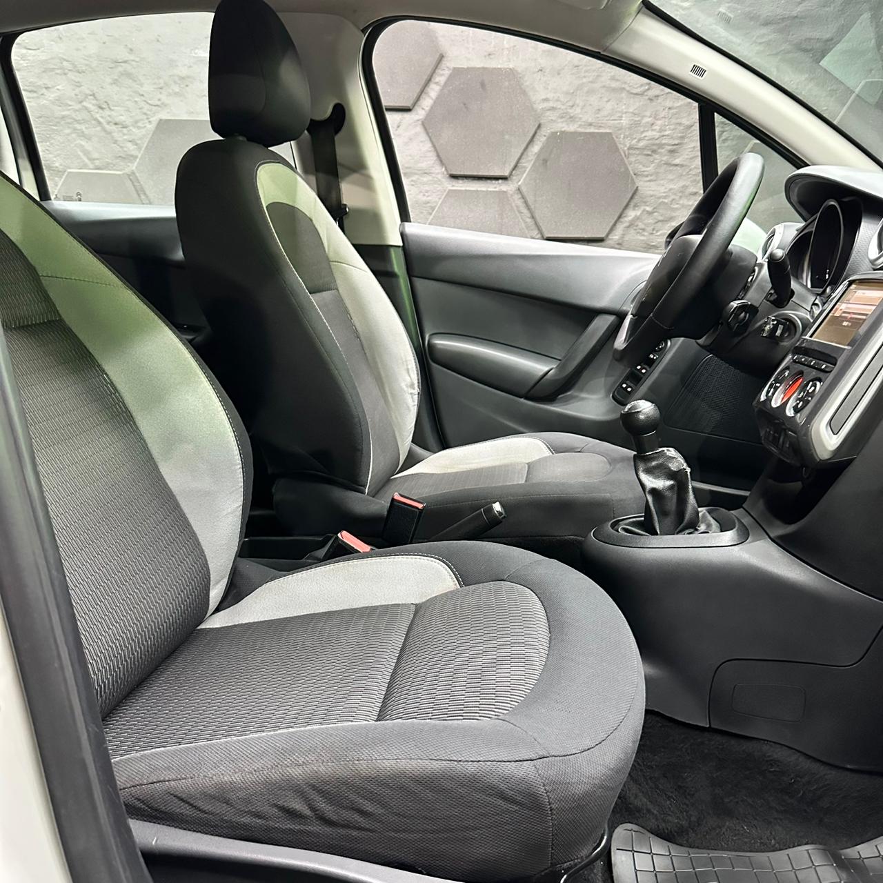 CITROËN C3 VTI 115 LIVE MOD:2017 - Image 11